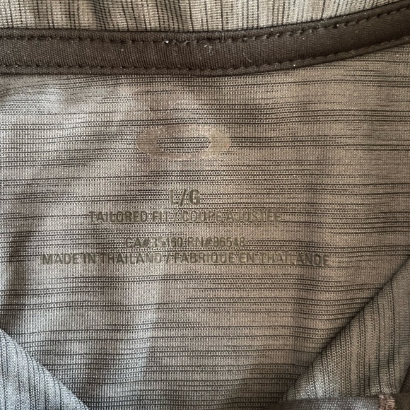 Gray tailor fit Oakley polo - Picture 4 of 4